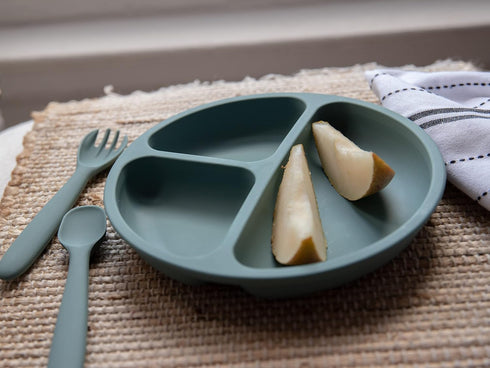Lila & Jack's Baby Feeding Set, BPA Free Silicone Dinner Plate and Cutlery Set, Includes Spork, Spoon, Bib, and Plate
