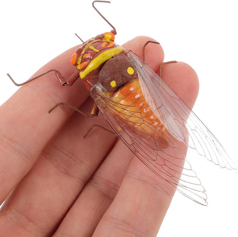 Toyvian 4Pcs Plastic Cicada Fake Model, Simulated Insect Toys for Joke Halloween Party Favors, Random Color