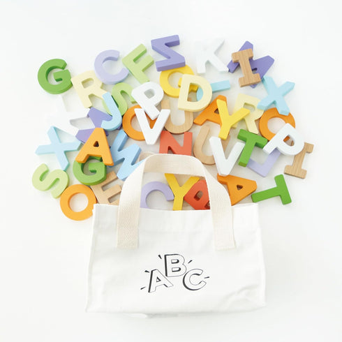 Le Toy Van Wooden Letters in a Bag Toy, Plastic Free, Suitable for Ages 18+ Months