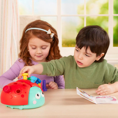 Battat Education Fine Motor Peg Toy for Toddlers, Montessori Educational Developmental Toy - Learning Ladybug