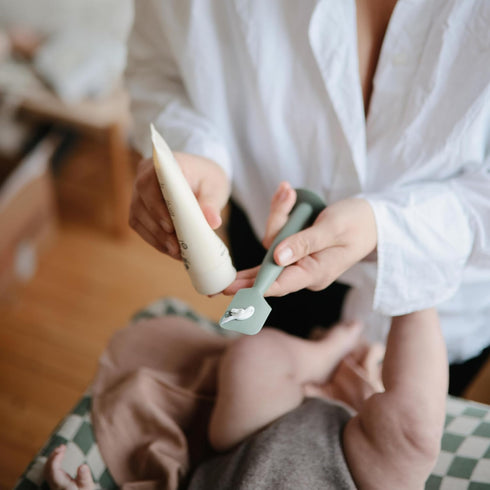Soft Silicone Diaper Cream Applicator with Suction Base - Dried Thyme