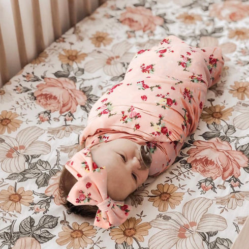 DRESHOW BQUBO Baby Girl Newborn Floral Receiving Blankets with Bow Hat, Wooden Birth Announcement Card Set