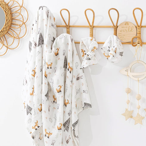 Set 47x47 inches BabyWhale Muslin Swaddle Blanket with Hat and Headband Bow, Animals Print Swaddle for Baby Boys Girls