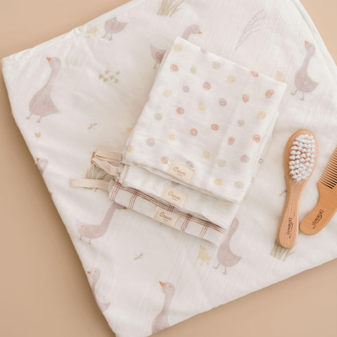 Set, Set, Crane Baby Hooded Towel & Washcloth Charlie Farmhouse Goose Hooded Baby Towels and Washcloths Baby Bath
