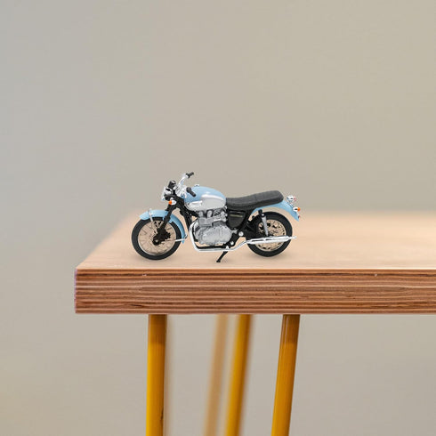Welly Die Cast Motorcycle, Blue, Suzuki GSX-R750, 1:18 Scale