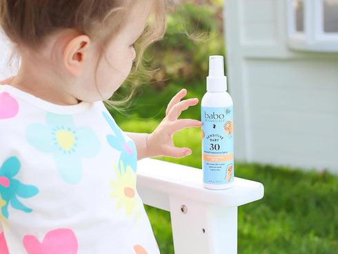 SPF30 Babo Botanicals Sensitive Baby Mineral Sunscreen Spray - Natural Zinc Oxide - Non-Aerosol Face & Body