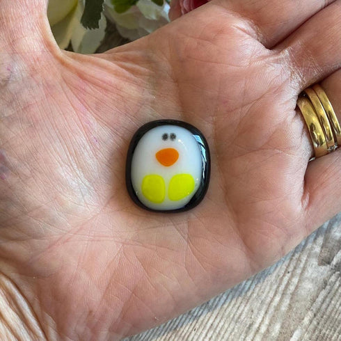 A Little Pocket Penguin Hug,Mini Cute Pocket Penguin Hug Animal Decoration Special Encourage Birthday Wedding Party Valentines Penguin Gift Decoration Convenient to Carry(Here's a Hug)