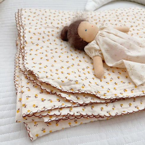 Summer MKXI Cute Floral Muslin Blanket Girly Comforter Yellow Flowers Pattern Nursery Swaddling Blankets Easy Care