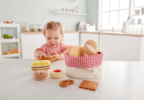 Playset Hape Toddler Bread Basket |Soft Pretend Food for Kids, Bread Toy Basket Includes Toast, Jam Cookie, Cake, Soda