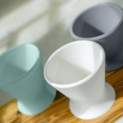 1-Pack Boekee Baby Bottle Holder and Easy Hands Free Silicone Breast Pump Holder for One Handed Bottle Prep - White