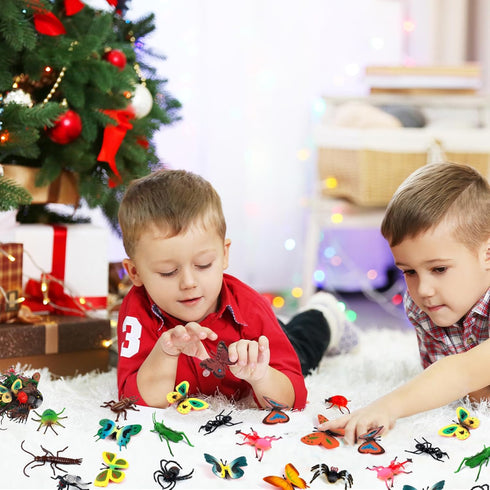 30 Pack Bug Toys, Fake Plastic Bugs and Insects for Kids, Halloween Birthday Party Favors, Goodie Bag Fillers