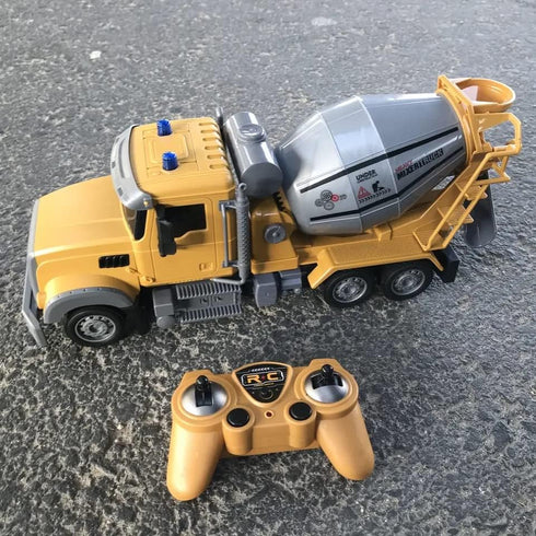RC Cement Mixer Toy Truck for Boys, 6 Channel Remote Control Construction Toys with 2 Rechargeable Batteries
