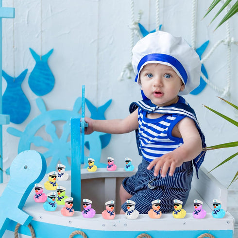 RoundFunny 150 Pcs Mini Luminous Resin Sailor Cruise Ducks Glow in The Dark Tiny Cruise Duck for Hiding with Hat