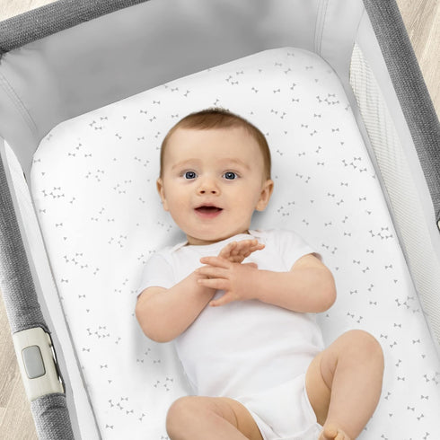 Chicco LullaGo Bassinet Sheets - 2-Pack Grey Triangle | Grey