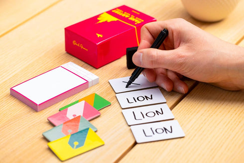 A Fake Artist Goes to New York, Japanese Social Deduction Party Game for 5-10 Players, Fun Drawing Game, Ages 8+