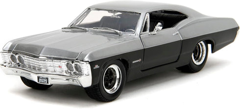 1:24 1967 Jada Toys Bigtime Muscle Chevrolet Impala SS Opening Doors, Hood, Trunk, Rubber Tires(Candy Silver/Black)
