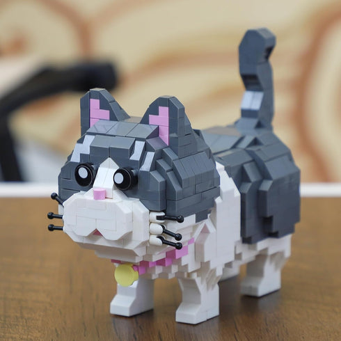 Cute Animal Micro Mini Building Blocks Kit - Blue Cat Mini Bricks for Adults, Boys and Girls, 673 PCS Party Favors