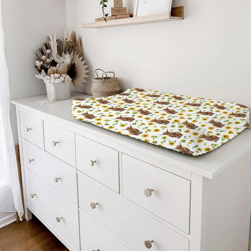 Highland Cow Changing Pad Cover, Soft Breathable Nursery Changing Table Mat for Boy Girl, 32" x 16"
