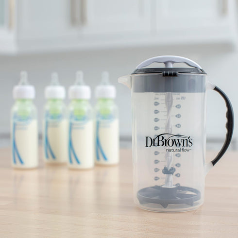 Set 32oz Dr. Brown's Anti-Colic Feeding with Slow Flow Nipples & Formula Mixing Pitcher