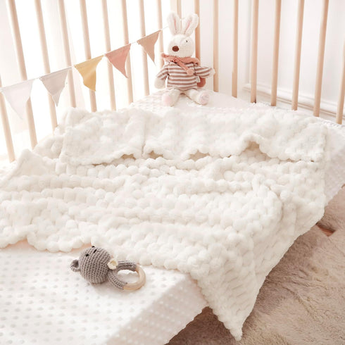 HOMRITAR Flannel Fleece Fluffy Baby Blanket, 3D Jacquard Soft Warm Plush for Toddler or Newborn (30 x 40 Inch, Cream)