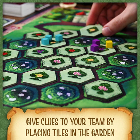 North Star Games Paint The Roses Board Game - Alice in Wonderland Strategy Puzzle for 2 to 5 Players