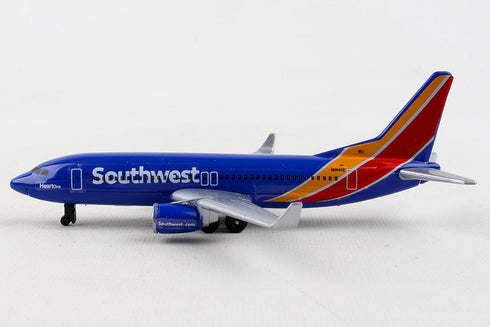 Daron Toy Airplane – Southwest Airlines Die-Cast Metal Model with Plastic Parts for Kids Ages 3+