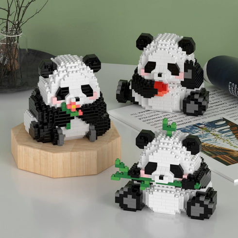 QMEAKMONY Mini Building Blocks Panda Sets, Cute Micro Mini Panda Bricks for Adults, Perfect Party Favors (720 PCS)
