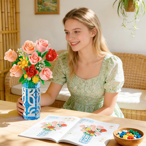 14 Set 747 CUBIMANA Flowers Bouquet Building with Vase and LED Light, for Women, PCS Mini Roses Flower Building Blocks