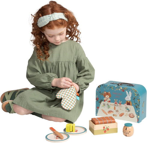 Manhattan Toy Forest Tales 17-Piece Pretend Bread Baking and Serving Set with Carrying Case for Kids