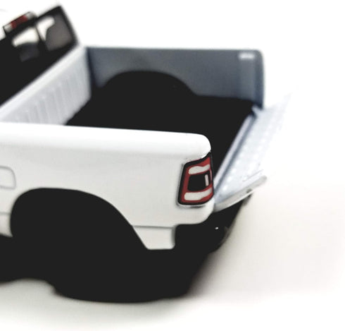 Kinsmart 2019 White Dodge Ram 1500 Pickup Truck - 1/46 O Scale Diecast Truck