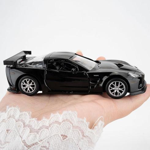 1/36 Die-cast Alloy Chevrolet Corvette C6R Model Car, Toy with Pullback Function, Gift for Boys and Girls