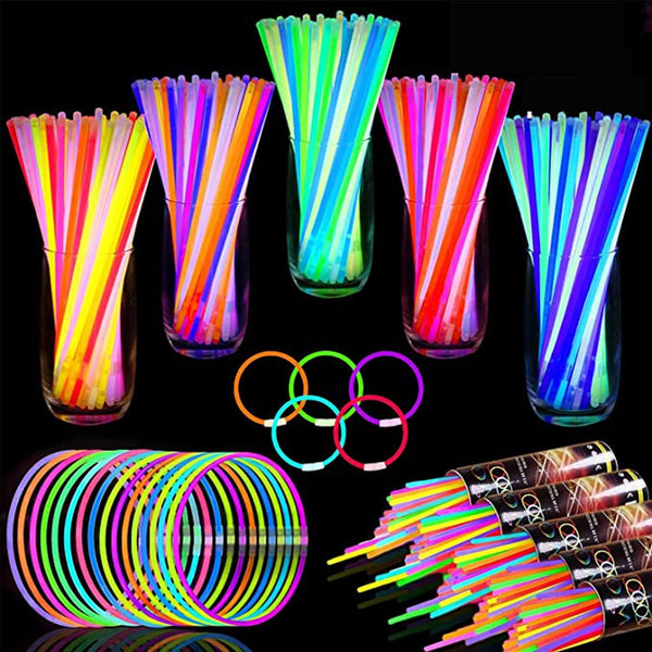 TURNMEON 360 Pack Patriotic Glow Sticks, Glow In The Dark Party Supplies with Connectors