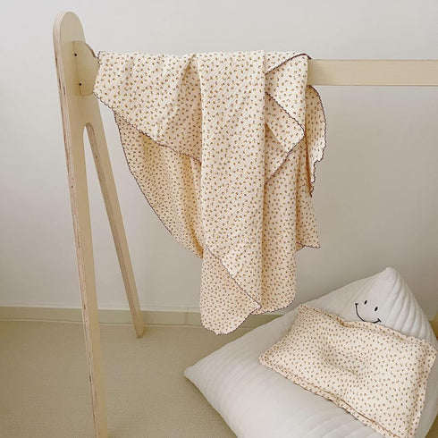 Summer MKXI Cute Floral Muslin Blanket Girly Comforter Yellow Flowers Pattern Nursery Swaddling Blankets Easy Care