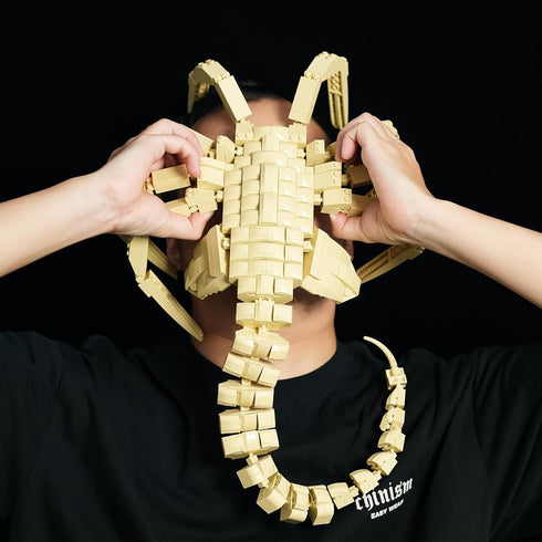 Xenomorph Facehugger Action Figure Building Kit, Compatible with Lego, Cool Halloween Horror Toys for Adults and Boys