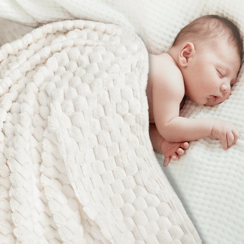 HOMRITAR Flannel Fleece Fluffy Baby Blanket, 3D Jacquard Soft Warm Plush for Toddler or Newborn (30 x 40 Inch, Cream)