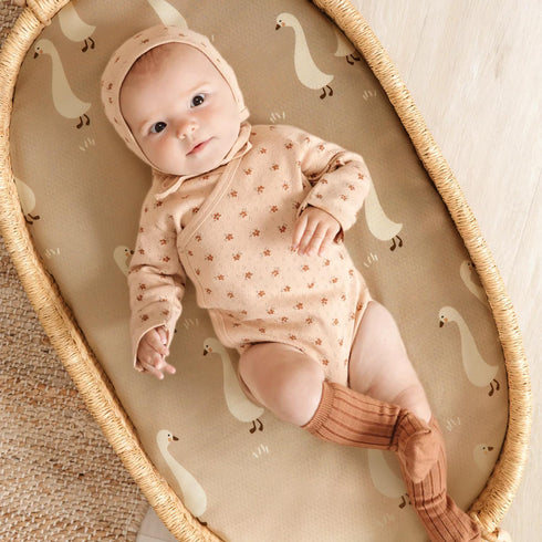 2 Pack, Stretchy Ultra Soft Fitted Bassinet Sheets Universal Fitted for Baby Cradle Moses Basket Oval Rectangle
