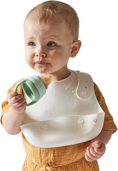 green sprouts Unisex Baby Scoop Silicone Bib in Light Spice