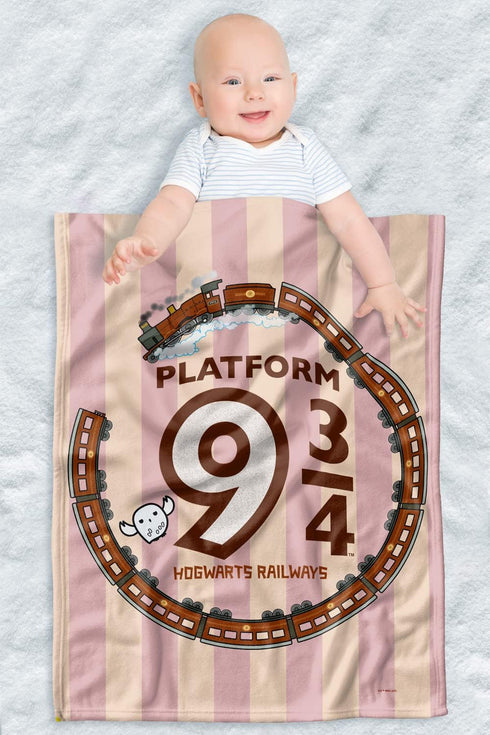 Harry Potter Lightweight Baby Blanket, 30"X40", Platform 9 3/4 Unisex for Infants, Girls & Boys