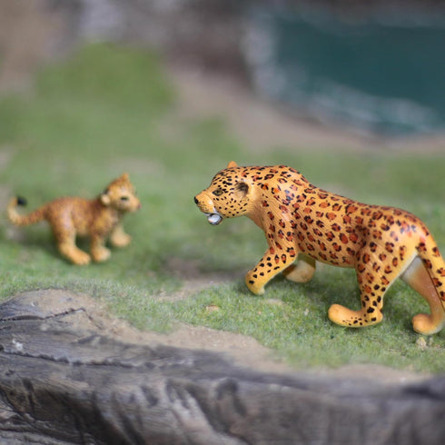 Gemini&Genius Leopard Toys for Kids, Safari Animal Cheetah Family Playset Figures, Wildlife Models for Birthday Gifts
