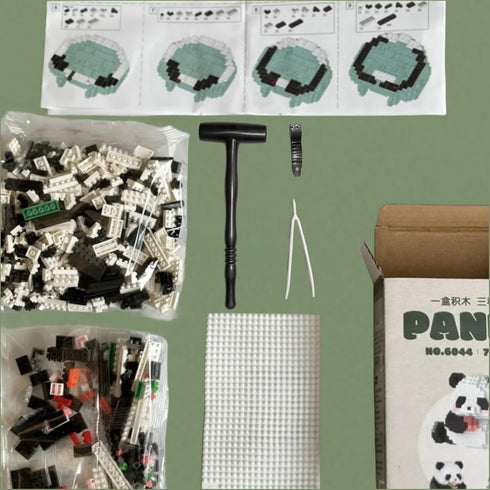 QMEAKMONY Mini Building Blocks Panda Sets, Cute Micro Mini Panda Bricks for Adults, Perfect Party Favors (720 PCS)