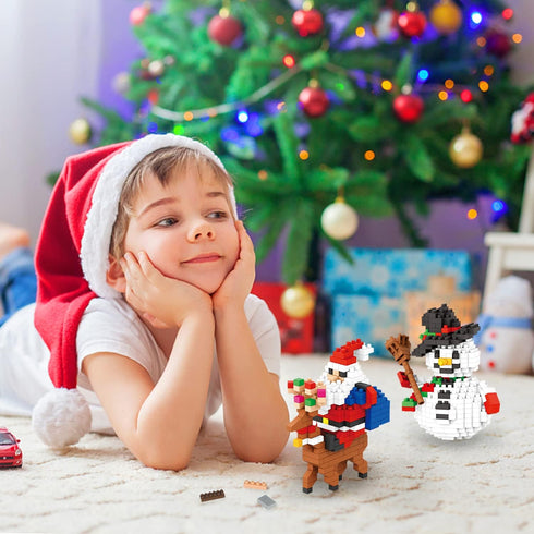 Christmas Building Block Set, 2024 Santa Claus and Snowman Character Set, 720 Pieces for Kids Over 9