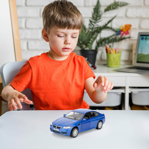 1/36 BMW M5 Diecast Alloy Model Car with Pullback Function, Toy Car Gift for Boys and Girls (Blue)