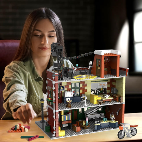 Coffee House Building Set with LED Light, 1589 PCS City Cafe Shop Block Toy for Ages 10 and Up
