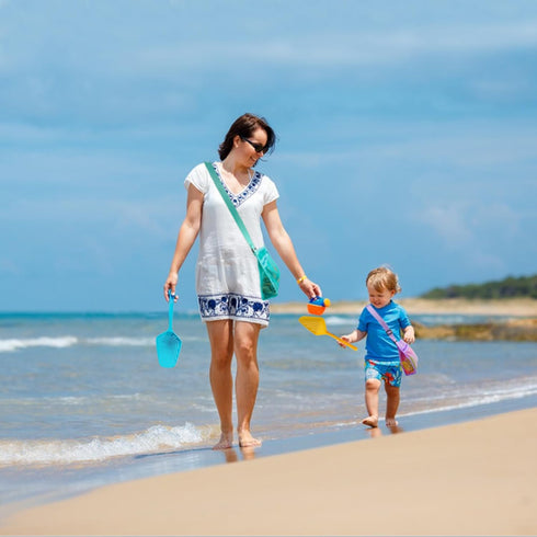 MUYIZI Beach Mesh Shovel with Mesh Shell Bags Kids Filter Sand Scooper for Picking Up Shells Shark Tooth Sifter Dipper