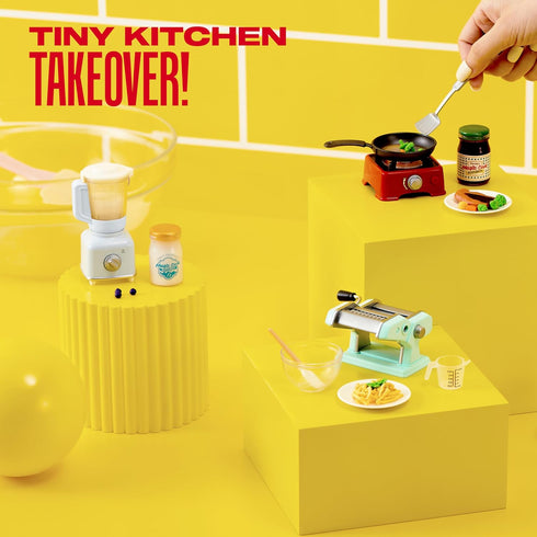 1 Set Mini Brands Really Works Magic Cook Kitchen Capsule Series Ice Cream Maker & Popcorn Machine by ZURU, Miniature