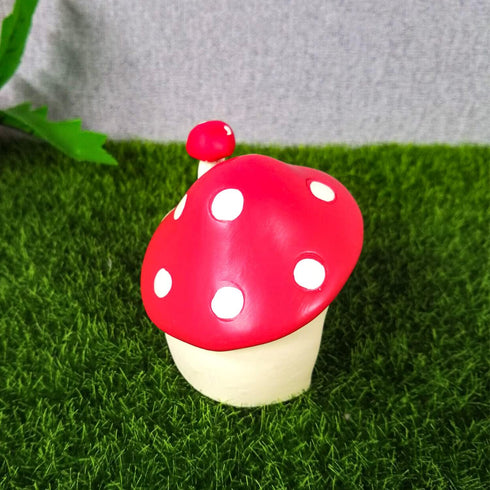YEYILILINHONG Miniature Mushroom House Fairy Garden Resin Ornament Micro Landscape Molds for Tabletop Dollhouse Bonsai