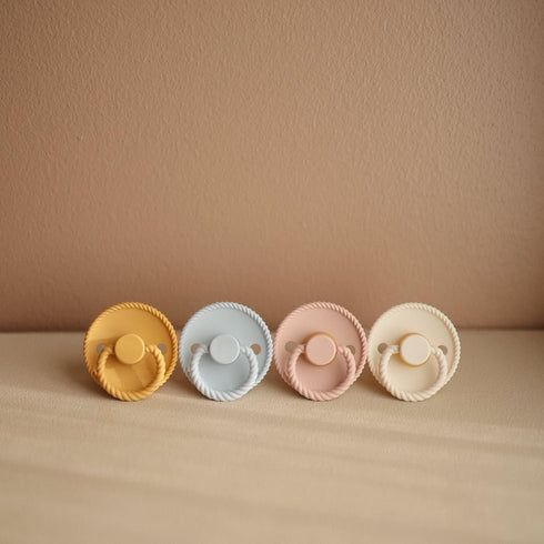 6-18 FRIGG Rope Natural Rubber Baby Pacifier | Made in Denmark | BPA-Free (Sage/Croissant, Months)