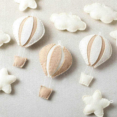 Poen 10 Pcs Star Hot Air Balloon and Cloud Nursery Decor Western Wall Decor for Bedroom Mini Felt Clouds Stars Hot Air
