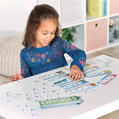 Orchard Toys Moose Games Match and Spell Game: A Fun First Reading and Spelling Game for Ages 4+