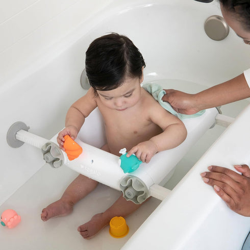 Regalo Baby Basics Baby Bath Seat with Suction Cups, Sit-Up Bath Support for Infants, Secure Baby Bath Chair